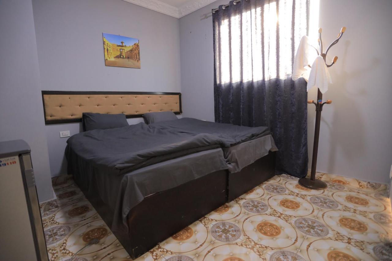 Three Golden Pyramids Bed and Breakfast Caïro Buitenkant foto